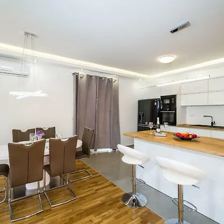 Newcity Appartement Novigrad (Dalmatia)