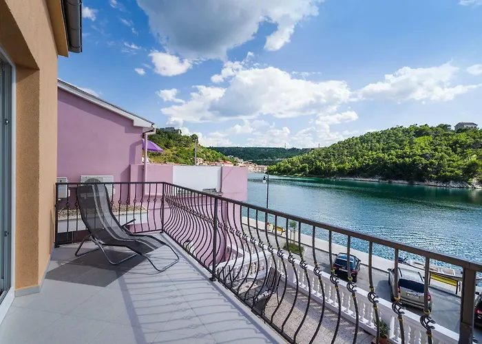 Newcity Apartament Novigrad (Dalmatia)